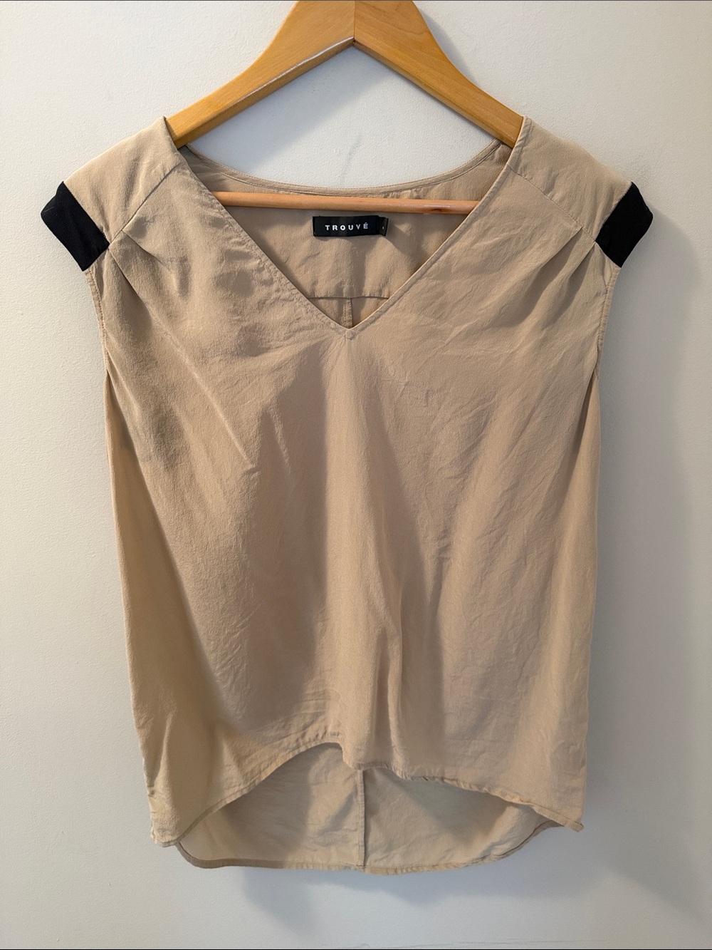 Trouvé Women’s sleeveless blouse